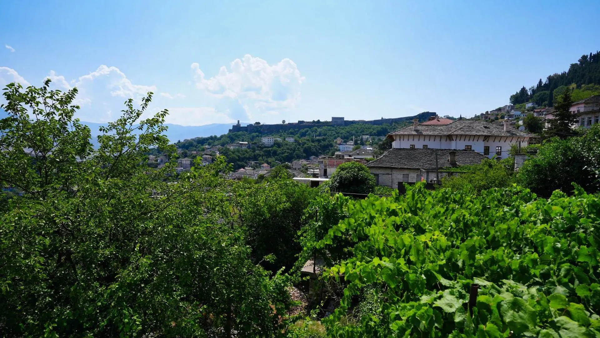 Jons Apartment Gjirokastër