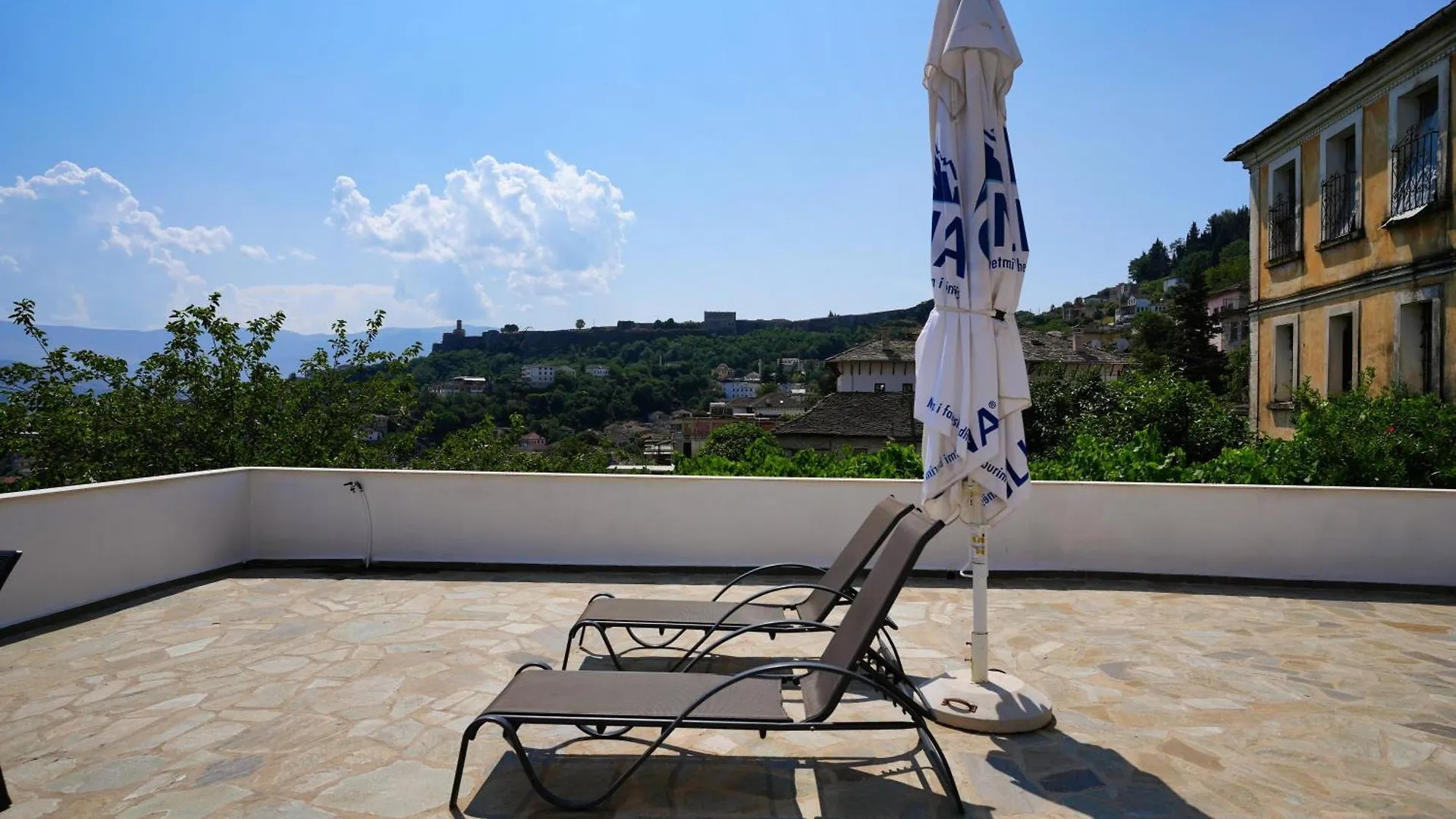 Jons Apartment Gjirokastër
