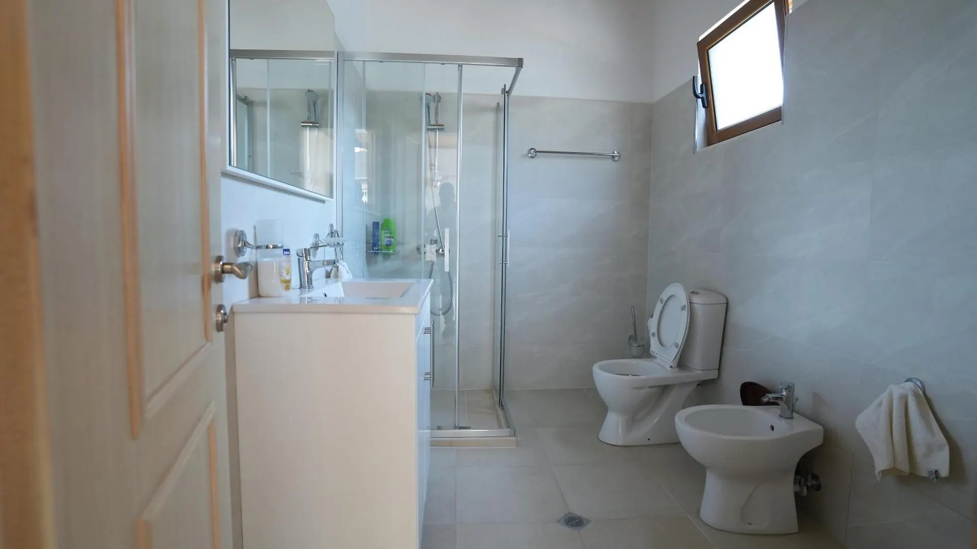 Jons Apartment Gjirokastër