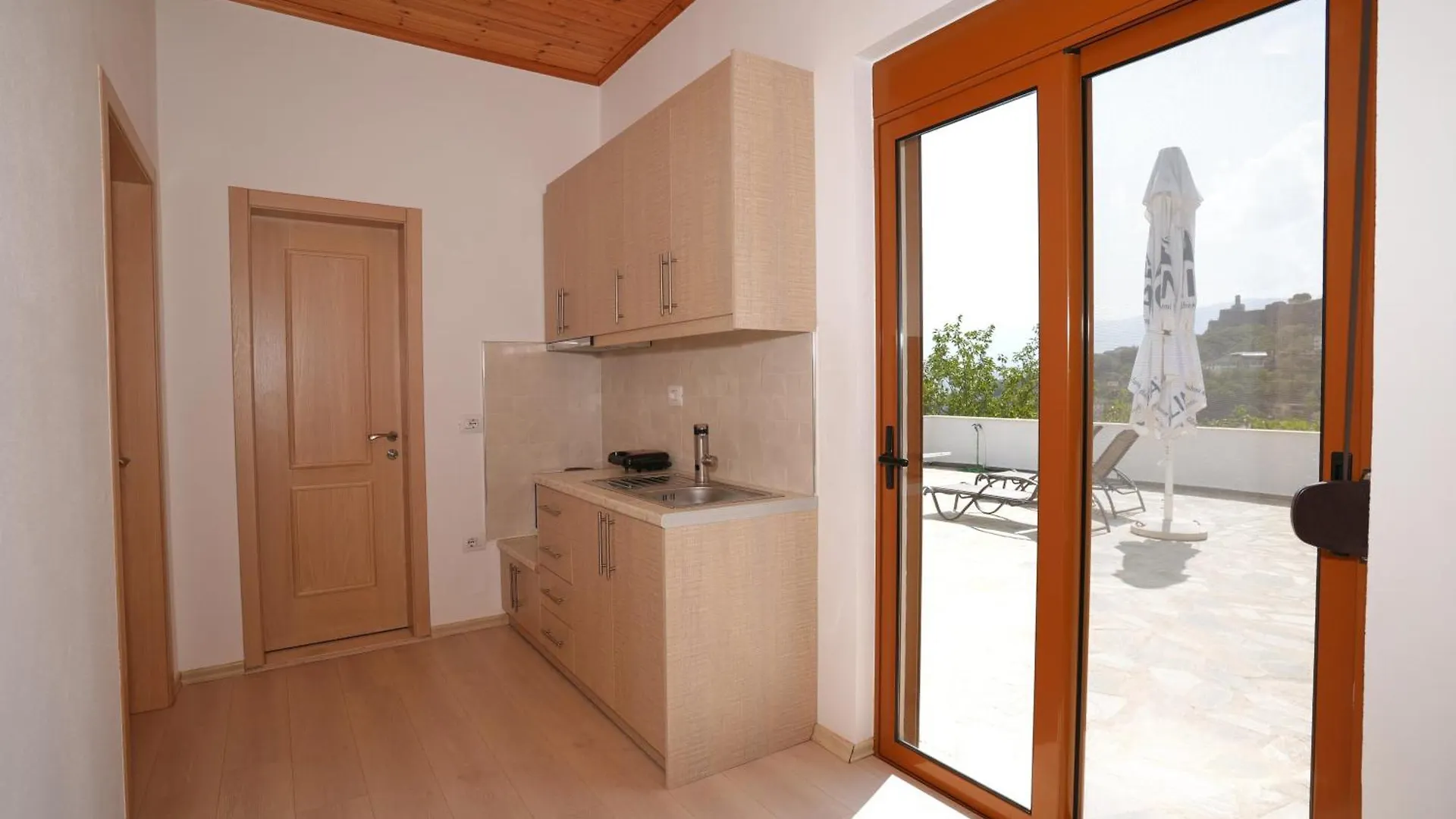 Jons Apartment Gjirokastër