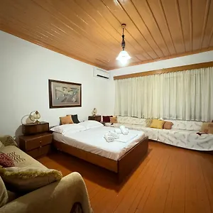 Maison d'hôtes Grandpas House, Gjirokastër